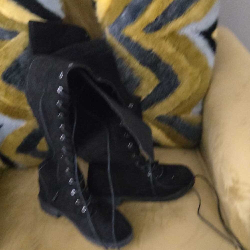 SHEIN Black Lace-Up Women's Boots